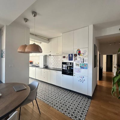 Location d’un appartement unique de 4 pièces, 102 m², Zwierzyniec, Cracovie, Pologne
